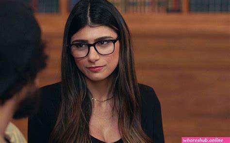 mia khalifa returned|Mia Khalifa Is Back On Onlyfans After 6 Years – Fans Stunned!.